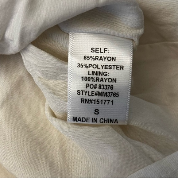 LE LIS Babydoll Mandy Rayon Romper - Picture 14 of 16